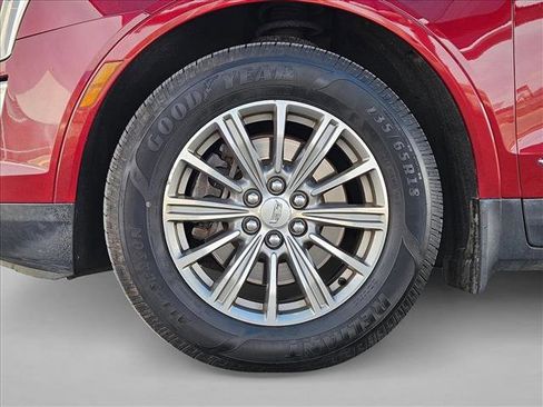 Used 2017 Cadillac XT5 Luxury w/ Driver Awareness Package image 26