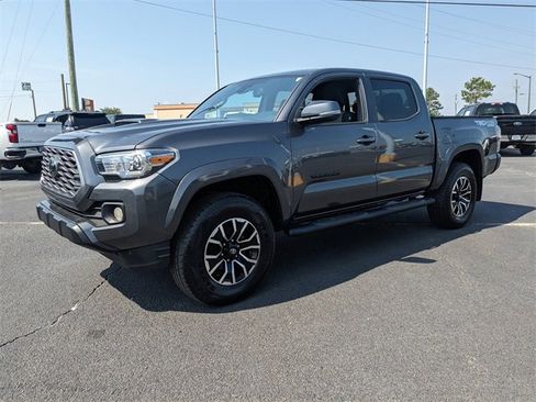 Used 2021 Toyota Tacoma TRD Sport w/ Blackout Package (TMS) image 8