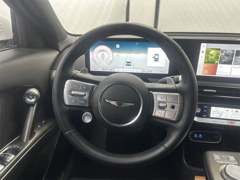 Used 2024 Genesis GV60 RWD image 26