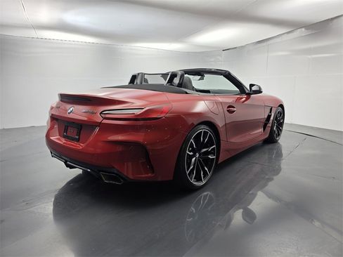 Used 2025 BMW Z4 M40i w/ Edition image 4