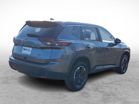 Used 2025 Nissan Rogue SV image 5