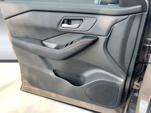 New 2026 Nissan Rogue SV AWD/4WD image 20