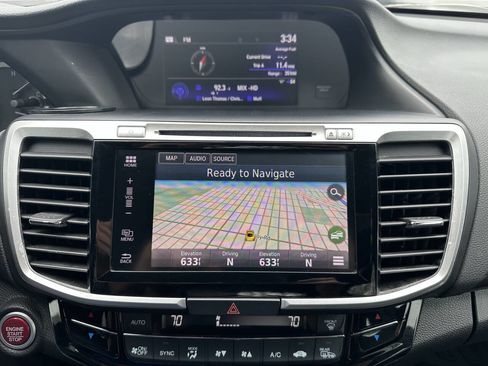 Used 2017 Honda Accord Touring image 24