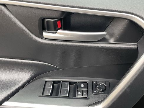 Used 2023 Toyota RAV4 XLE image 25