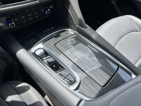 Certified 2024 Buick Enclave Essence w/ Experience Buick Package FWD image 29