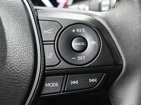 Used 2025 Toyota RAV4 XLE Premium FWD image 7