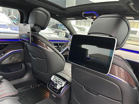 Used 2024 Mercedes-Benz S 63 AMG S image 28