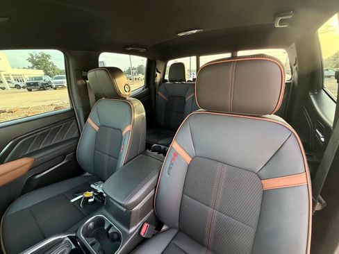 Used 2024 GMC Canyon AT4 w/ Canyon Safety Plus Package AWD/4WD image 16