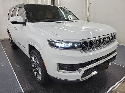 Used 2022 Jeep Grand Wagoneer Series III image 6
