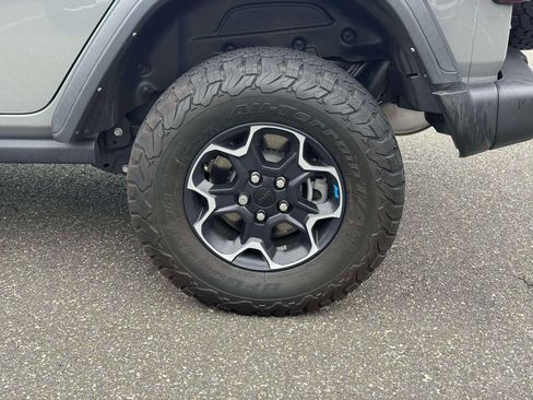 Used 2023 Jeep Wrangler Unlimited Rubicon 4xe w/ Dual Top Group AWD/4WD image 11