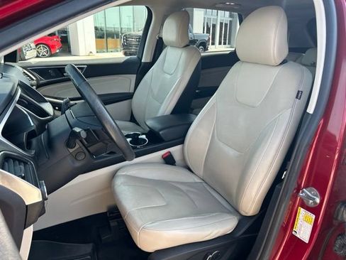 Used 2018 Ford Edge Titanium w/ Equipment Group 301A FWD image 13