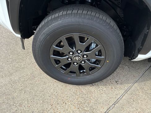 New 2026 Toyota 4Runner SR5 image 29