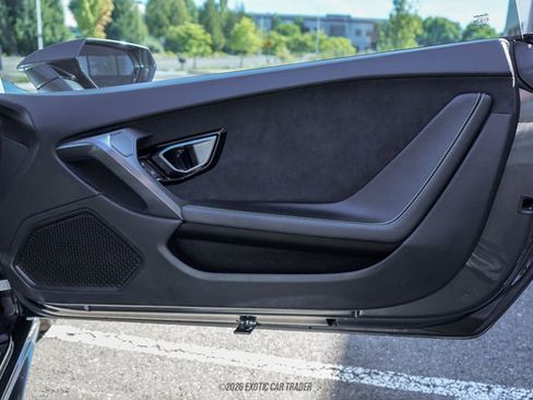 Used 2017 Lamborghini Huracan LP 580-2 RWD image 29
