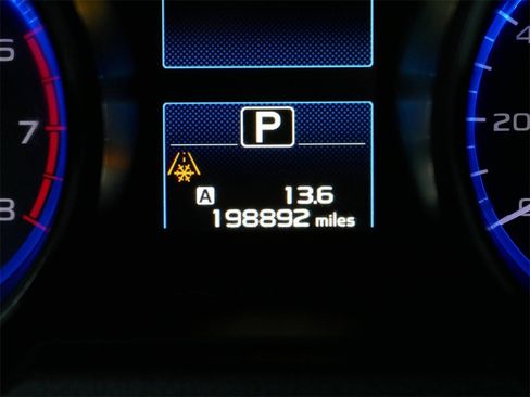 Used 2017 Subaru Outback 2.5i Premium image 21