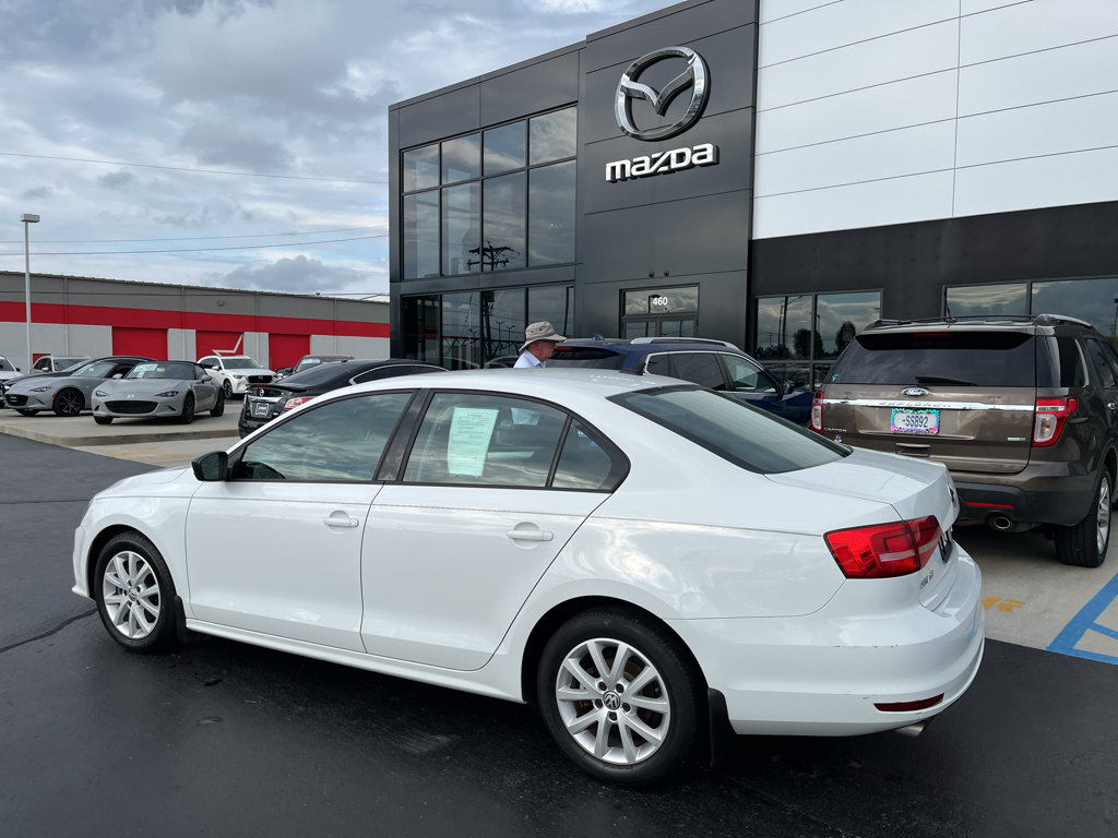 Used 2015 Volkswagen Jetta SE FWD image 3