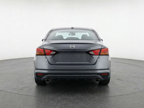 Used 2025 Nissan Altima 2.5 SV image 7