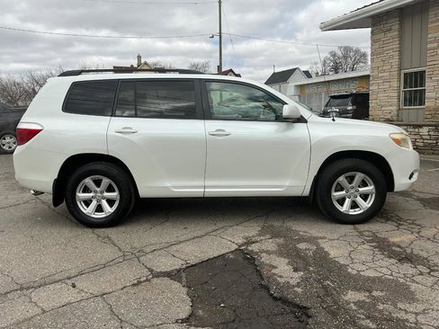 Used 2008 Toyota Highlander 2WD image 2