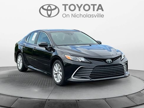Used 2024 Toyota Camry LE image 8