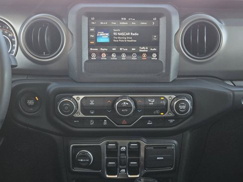 Used 2023 Jeep Wrangler Unlimited Sport AWD/4WD image 12