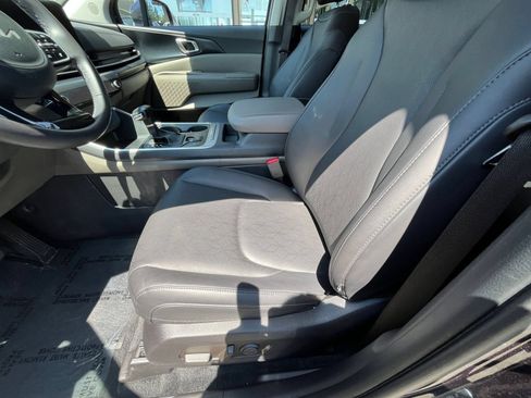 Used 2026 Kia Carnival FWD image 24