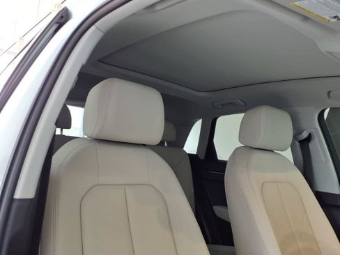 Used 2023 Audi Q3 2.0T Premium w/ Convenience Package AWD/4WD image 23