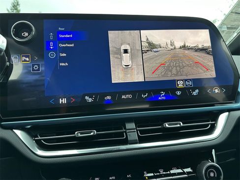 New 2026 Chevrolet Equinox EV LT image 25