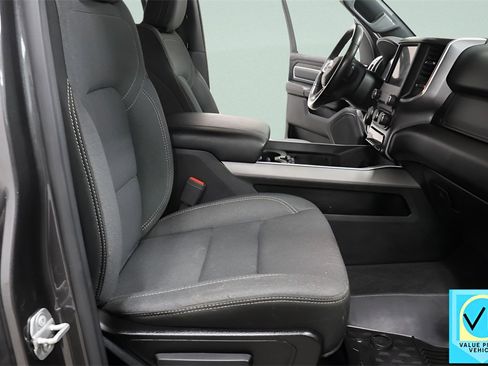Used 2021 RAM 1500 Big Horn image 25