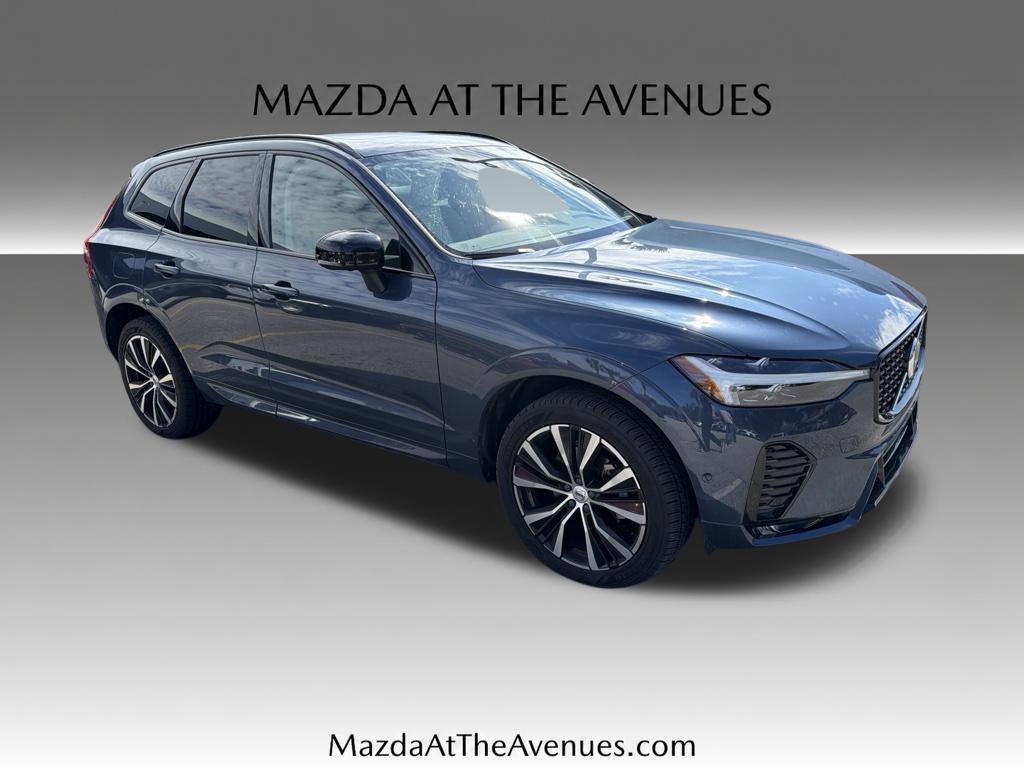 Used 2023 Volvo XC60 B5 Plus w/ Protection Package Premier AWD/4WD image 8