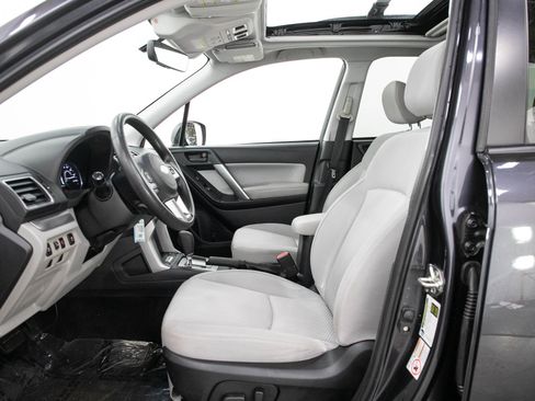 Used 2018 Subaru Forester 2.5i Premium AWD/4WD image 22