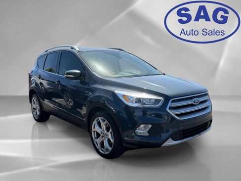 Used 2019 Ford Escape Titanium AWD/4WD image 2