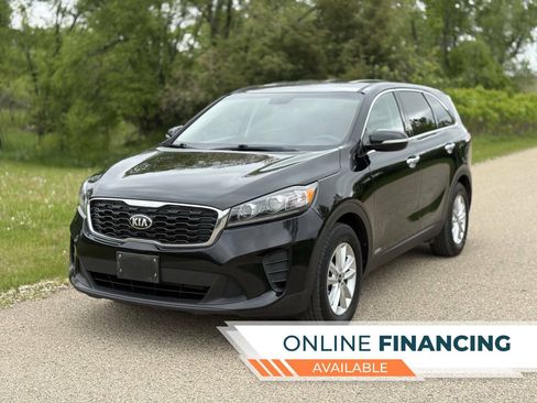 Used 2019 Kia Sorento AWD V6 image 1