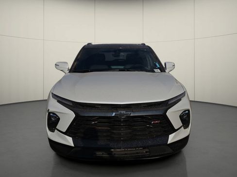 Used 2023 Chevrolet Blazer RS w/ Driver Confidence II Package FWD image 2
