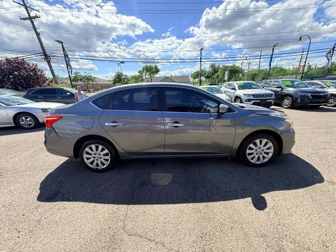 Used 2018 Nissan Sentra SV FWD image 8