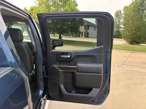Used 2021 Chevrolet Silverado 1500 LT w/ Convenience Package II AWD/4WD image 37