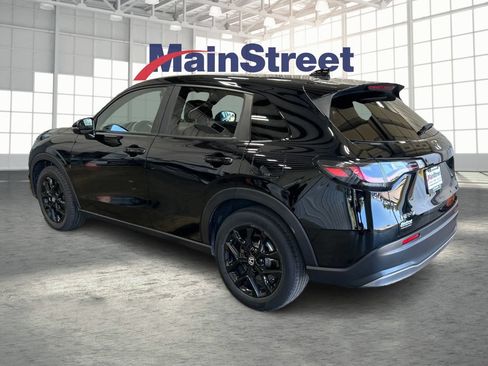 Used 2024 Honda HR-V Sport image 3