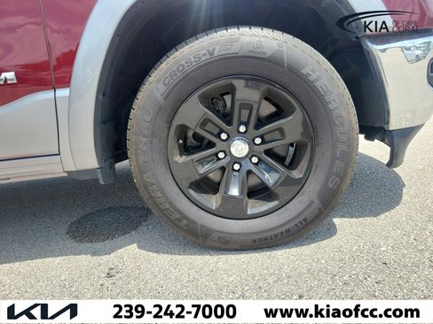 Used 2022 RAM 1500 Laramie AWD/4WD image 6