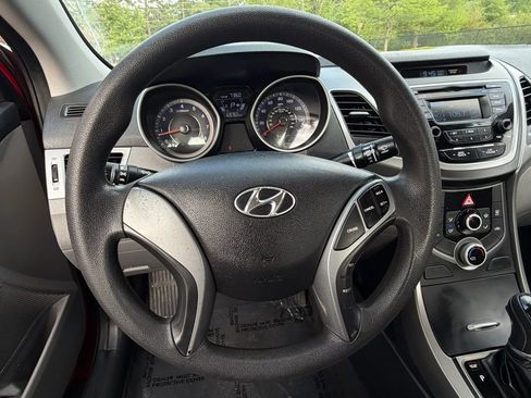 Used 2016 Hyundai Elantra SE image 15