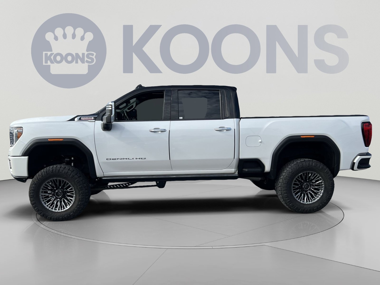 Used 2022 GMC Sierra 2500 Denali w/ Denali Ultimate Package AWD/4WD image 2