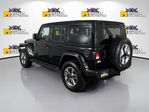 Used 2023 Jeep Wrangler Unlimited Sahara w/ Cold Weather Group AWD/4WD image 7