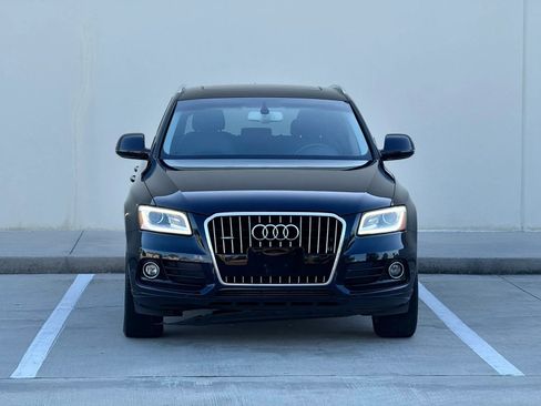 Used 2016 Audi Q5 2.0T Premium Plus w/ Technology Package AWD/4WD image 2