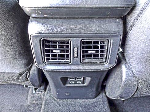 Used 2024 Toyota RAV4 SE AWD/4WD image 30