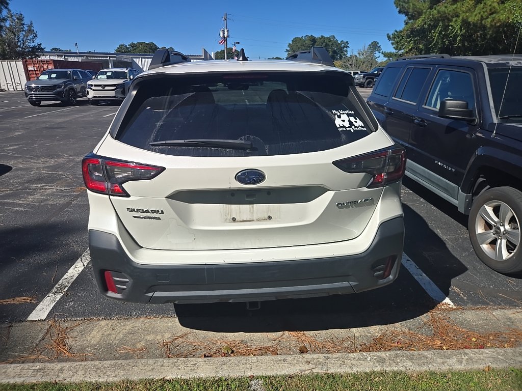 Used 2022 Subaru Outback Premium AWD/4WD image 4