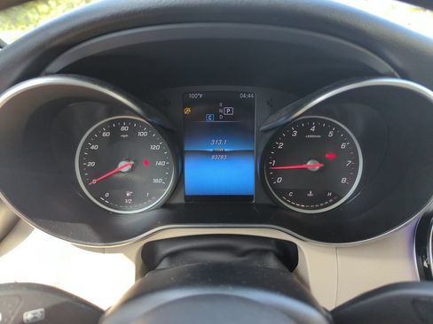 Used 2020 Mercedes-Benz GLC 300 w/ Premium Package image 40