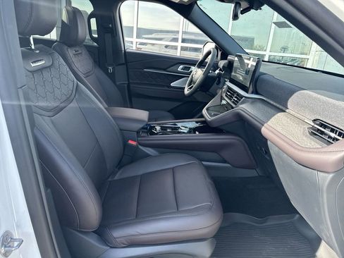 New 2025 Ford Explorer Platinum w/ LUX Leather Package image 13
