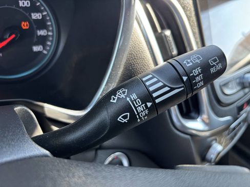 Used 2020 Chevrolet Equinox LT image 27