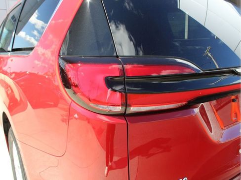 New 2026 Chrysler Pacifica Select image 39