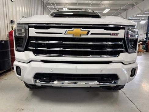 Used 2025 Chevrolet Silverado 2500 LTZ w/ Z71 Chrome Sport Edition AWD/4WD image 43