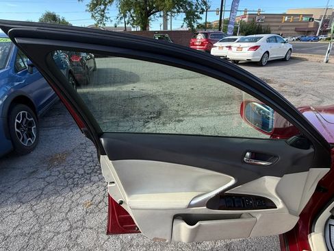 Used 2013 Lexus IS 250 w/ Premium Pkg Value Edition RWD image 10