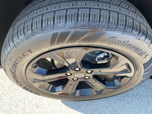 New 2026 Chevrolet Equinox LT w/ Midnight Edition AWD/4WD image 27