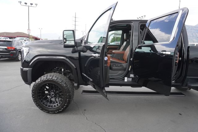 Used 2025 GMC Sierra 3500 Denali Ultimate AWD/4WD image 23